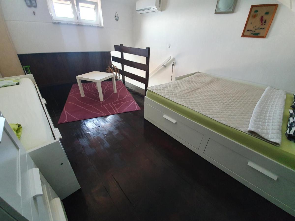 Modern Two Floors Apartment With A Beautiful View Martinscica  Ngoại thất bức ảnh